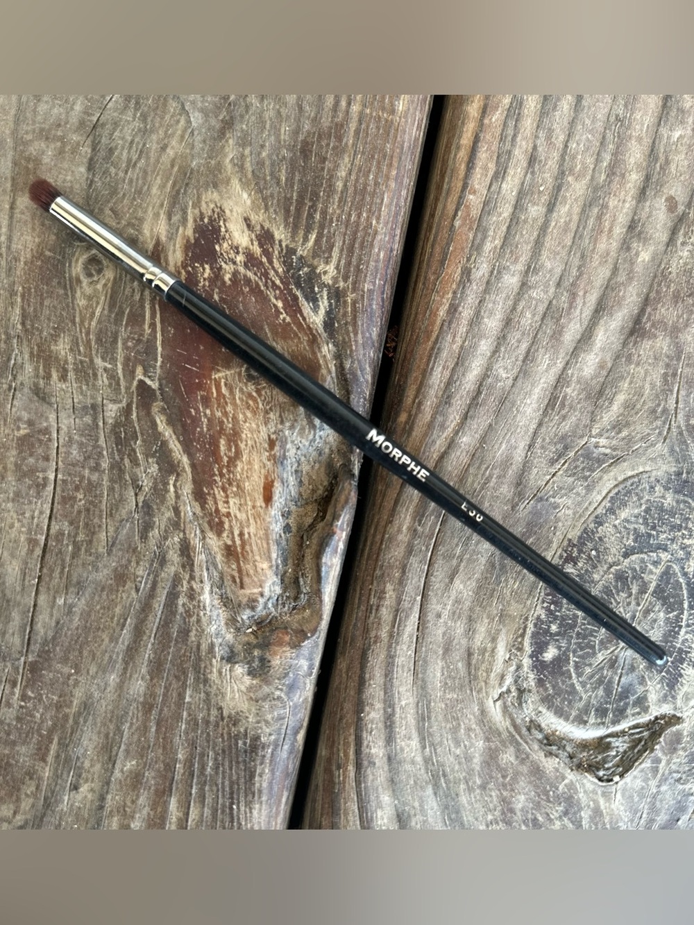 Morphe E36- detail crease brush